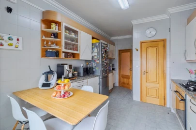 Apartamento T4 para Venda em Setubal (São Sebastião)