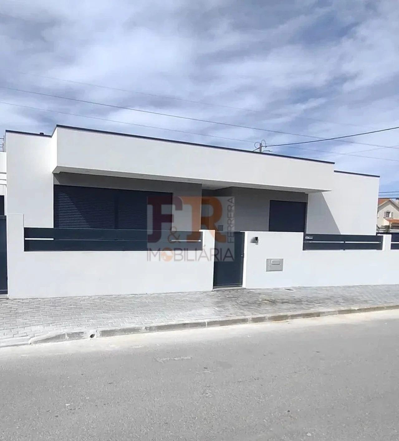 Moradia T3 para Venda em Fernao Ferro Foto 1