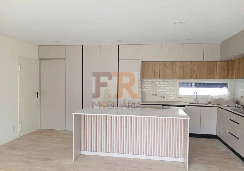 Moradia T3 para Venda em Fernao Ferro Foto 4