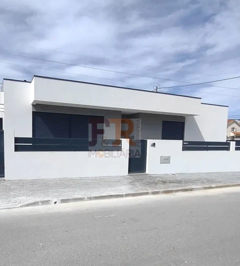 Moradia T3 para Venda em Fernao Ferro