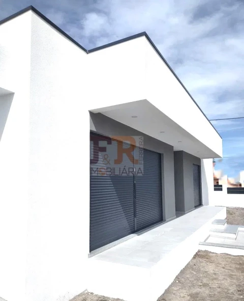 Moradia T3 para Venda em Fernao Ferro