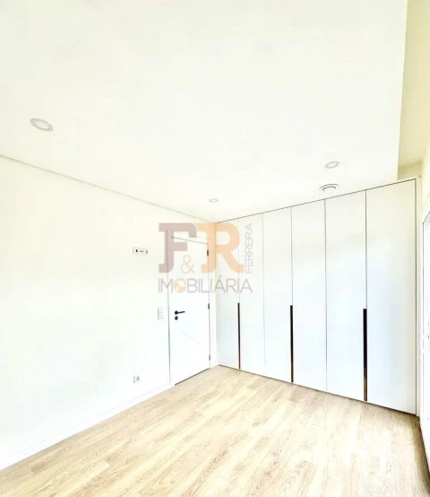 Moradia T3 para Venda em Fernao Ferro