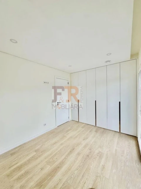 Moradia T3 para Venda em Fernao Ferro