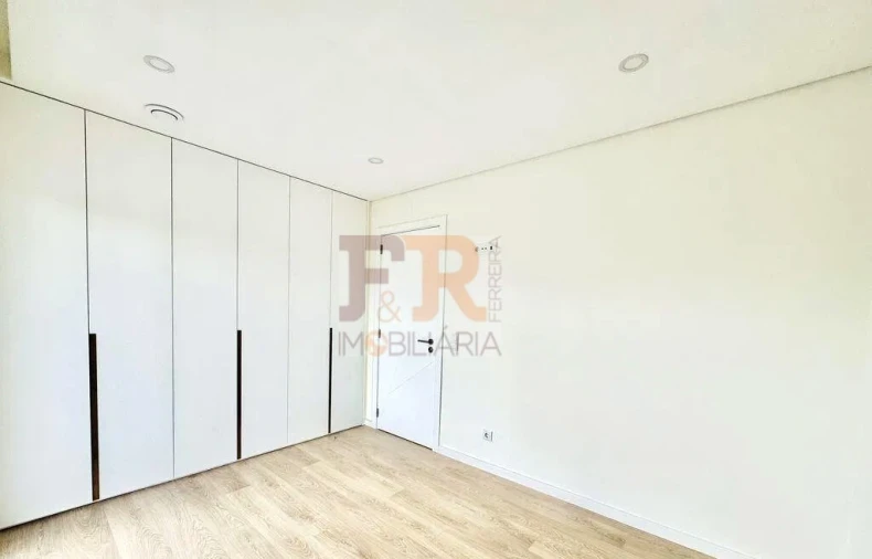 Moradia T3 para Venda em Fernao Ferro Foto 20