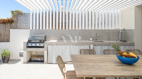 Moradia T4 para Venda em Quarteira