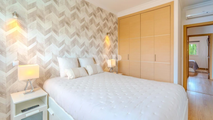 Apartamento T2 para Venda em Quarteira Foto 9