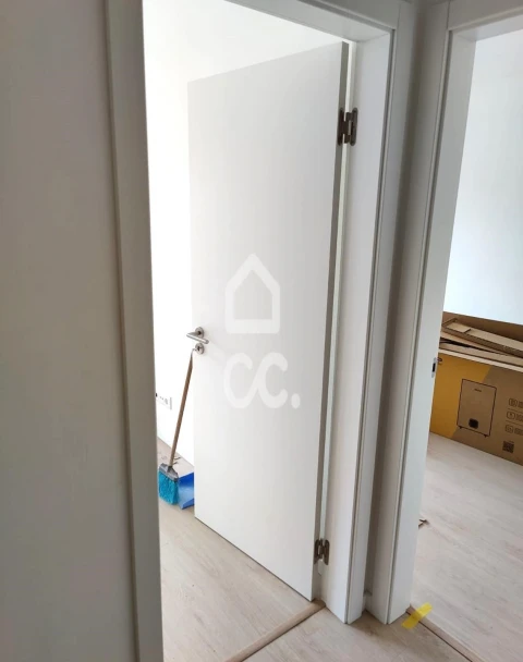 Apartamento T2 para Arrendamento em Amora