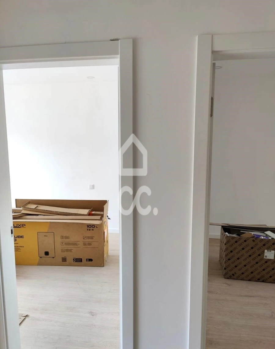 Apartamento T2 para Arrendamento em Amora Foto 10