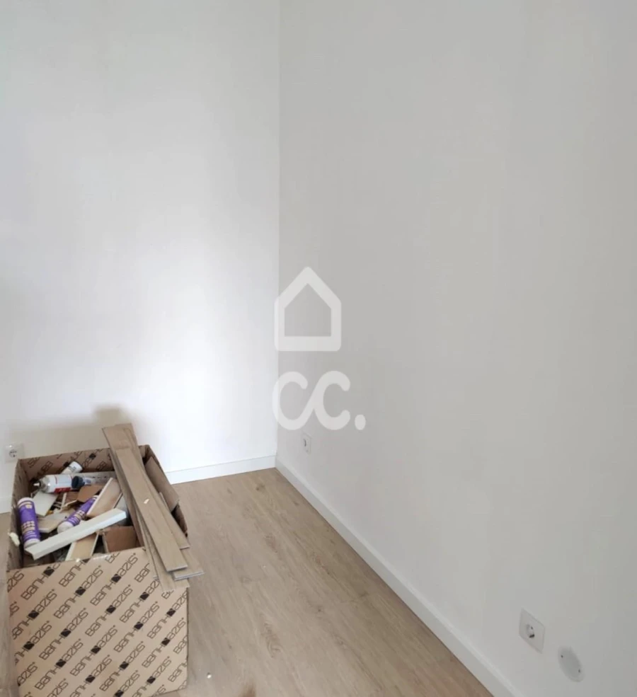 Apartamento T2 para Arrendamento em Amora Foto 5