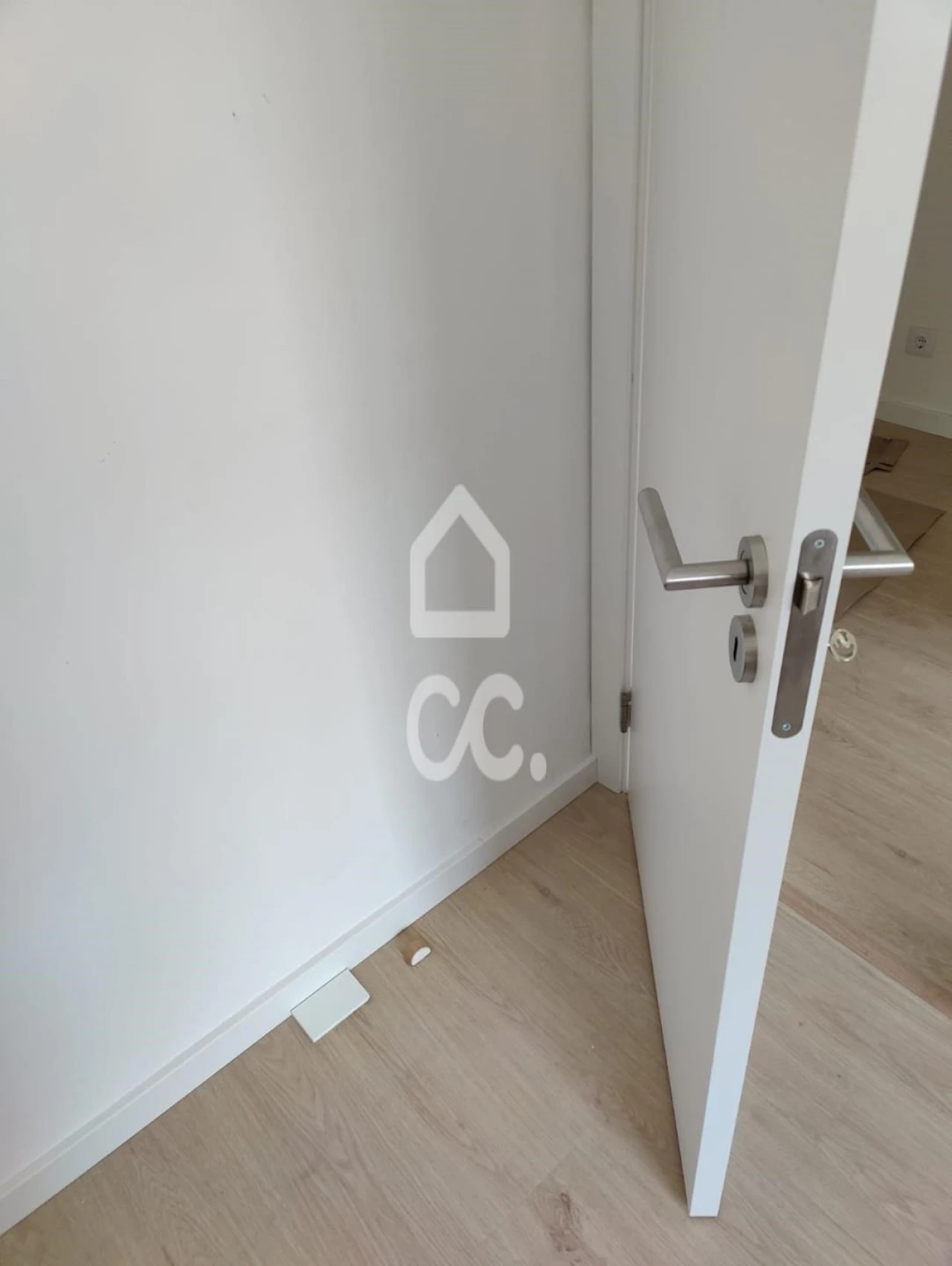 Apartamento T2 para Arrendamento em Amora Foto 14