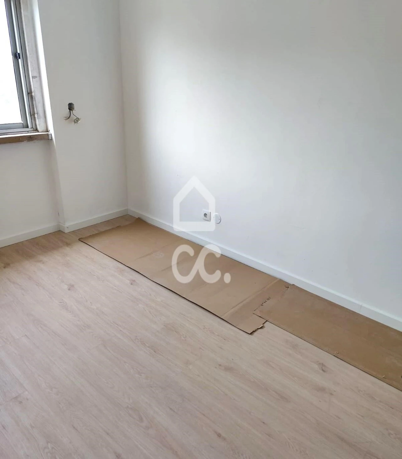 Apartamento T2 para Arrendamento em Amora Foto 3