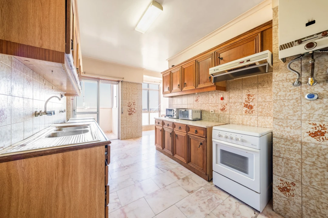 Apartamento T3 para Venda em Areeiro Foto 15