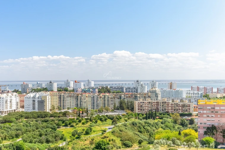 Apartamento T3 para Venda em Areeiro Foto 34