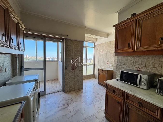 Apartamento T3 para Venda em Areeiro Foto 18