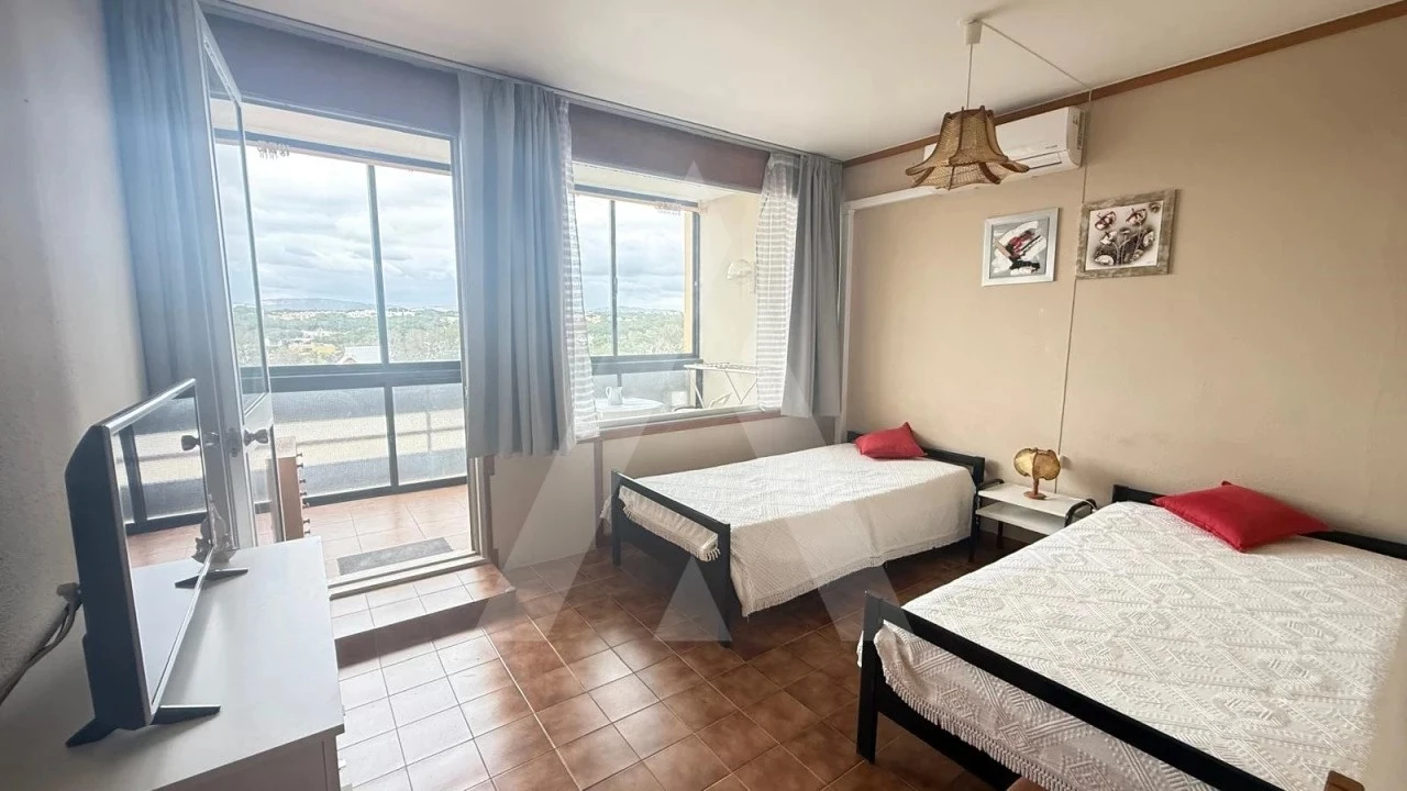Apartamento T1 para Venda em Quarteira Foto 1