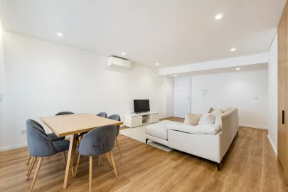 Apartamento T3 para Venda em Arcozelo