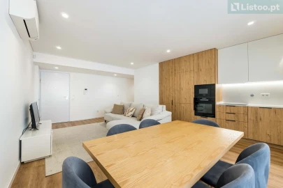Apartamento T3 para Venda em Arcozelo