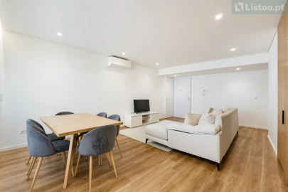 Apartamento T3 para Venda em Arcozelo
