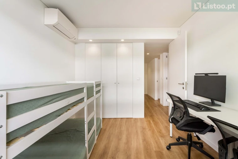 Apartamento T3 para Venda em Arcozelo Foto 16