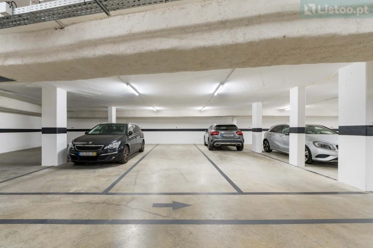 Apartamento T3 para Venda em Arcozelo Foto 25