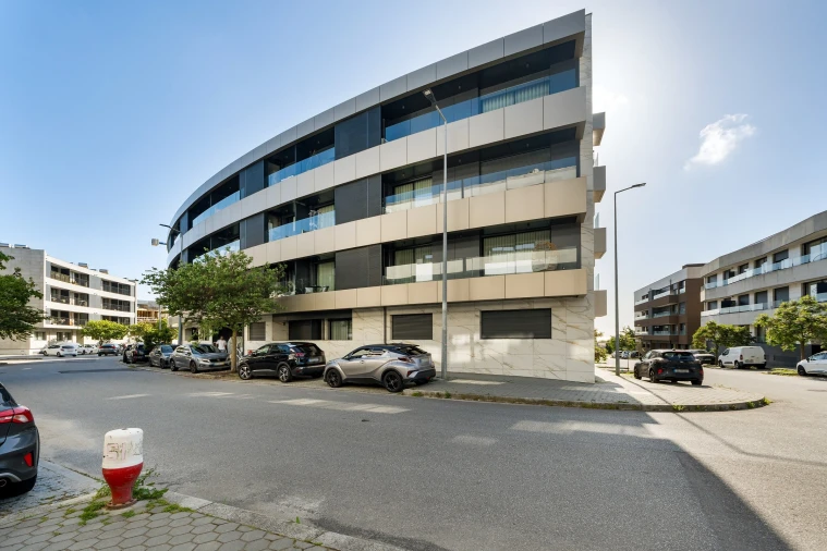 Apartamento T3 para Venda em Arcozelo Foto 2