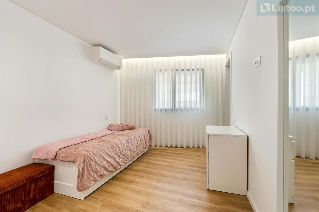 Apartamento T3 para Venda em Arcozelo Foto 18