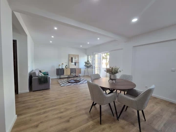 Apartamento T3 para Venda em Benfica