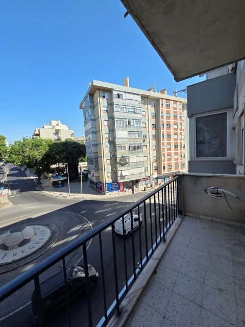 Apartamento T3 para Venda em Benfica