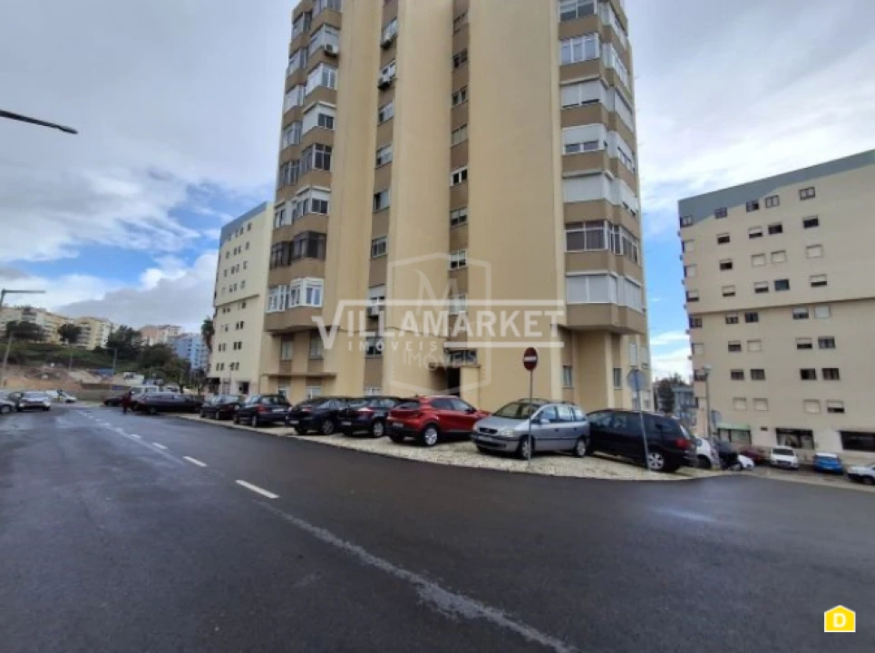 Apartamento T3 para Venda em Ramada e Caneças Foto 1