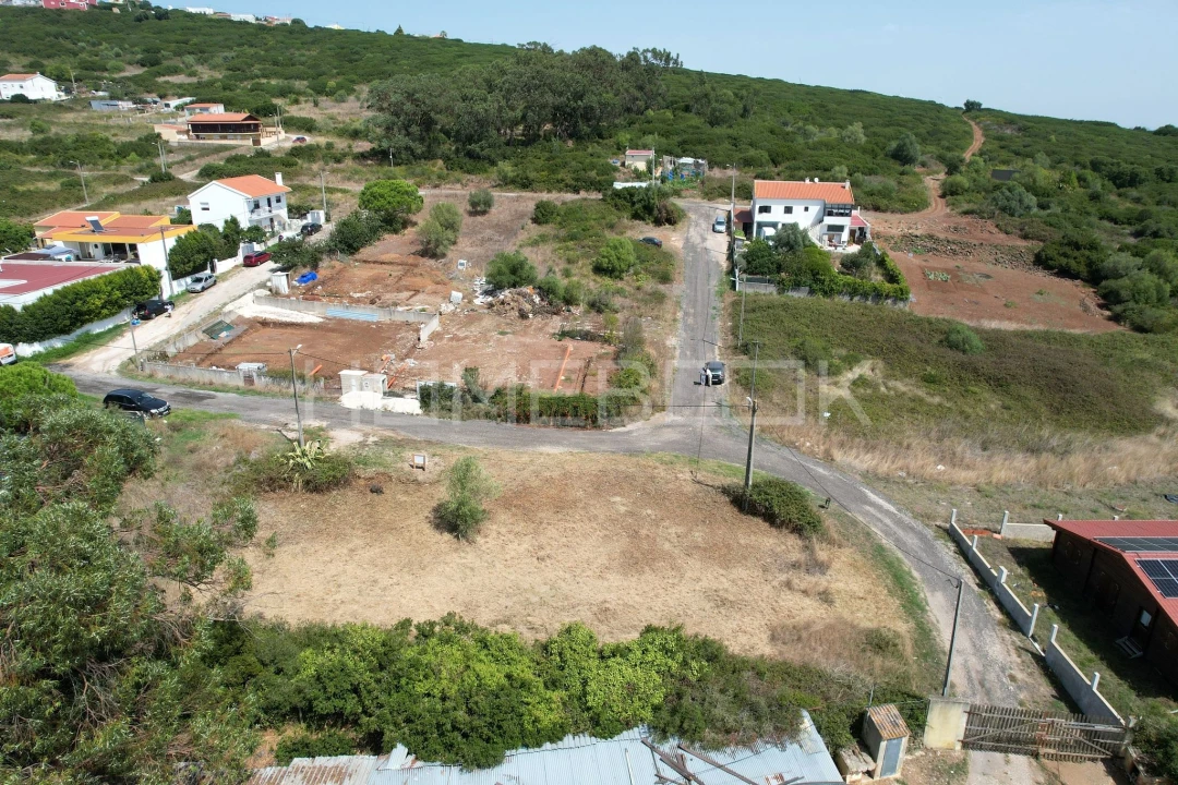 Terreno para Venda em Santo Antão e São Julião do Tojal Foto 8