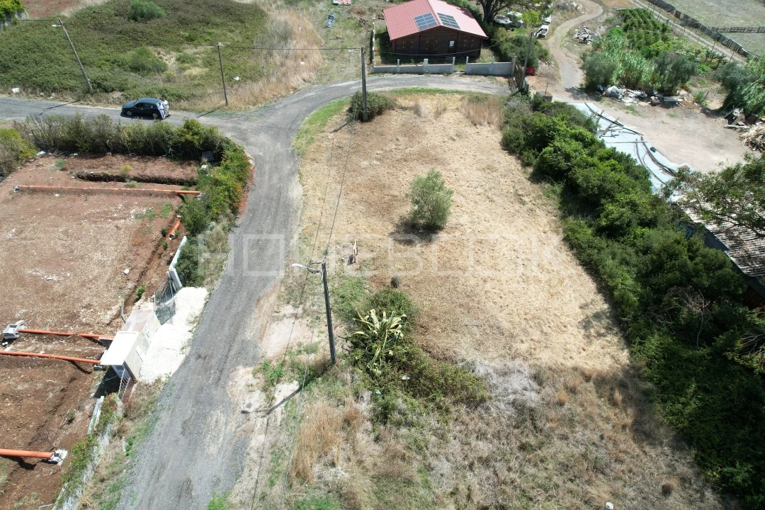 Terreno para Venda em Santo Antão e São Julião do Tojal Foto 13