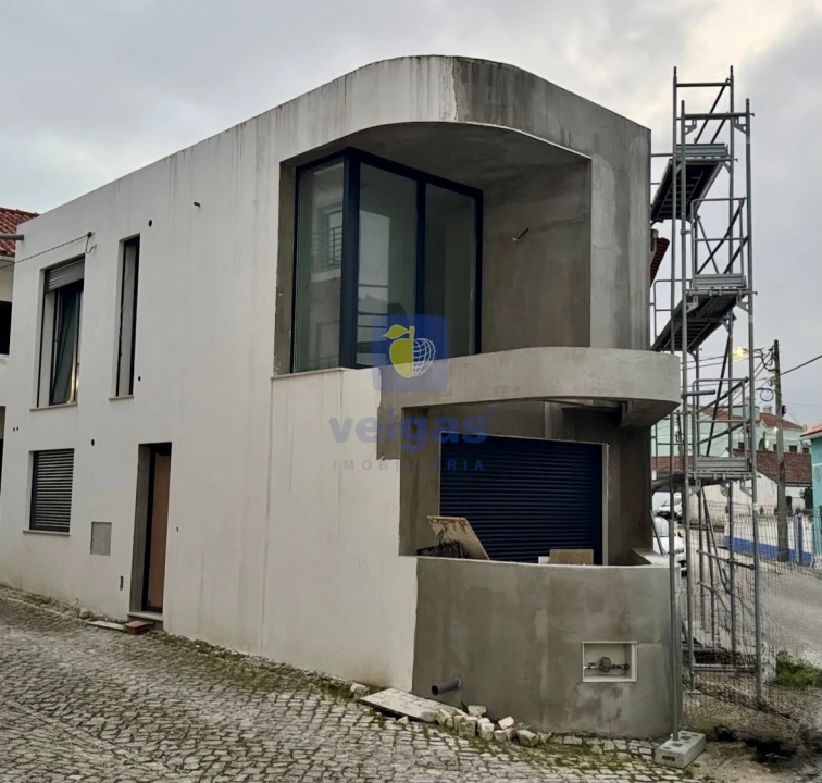 Moradia T3 para Venda em Alfeizerão Foto 1