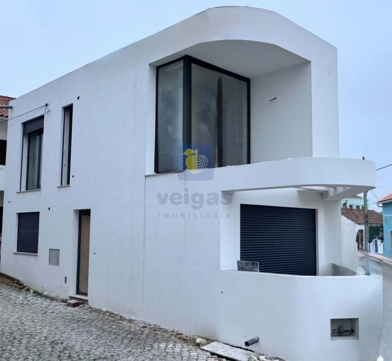 Moradia T3 para Venda em Alfeizerão Foto 3