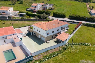 Moradia T4 para Venda em Caldas da Rainha - Santo Onofre e Serra do Bouro