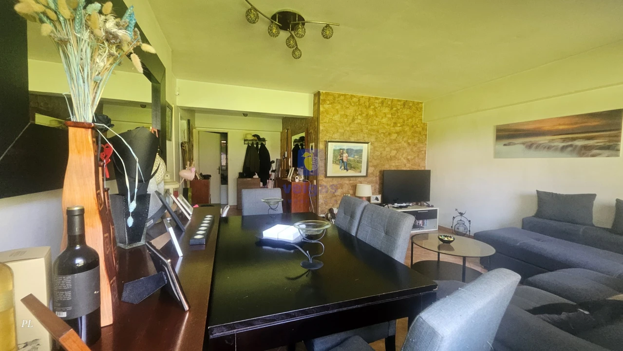 Apartamento T2 para Venda em Alvalade Foto 9