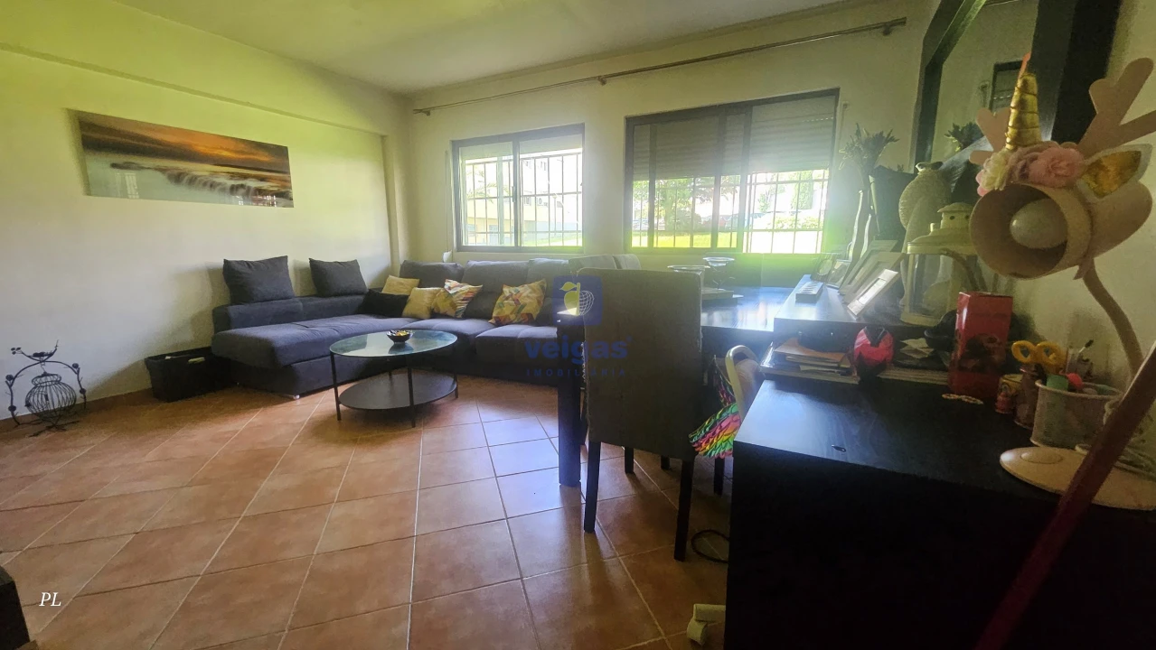 Apartamento T2 para Venda em Alvalade Foto 4