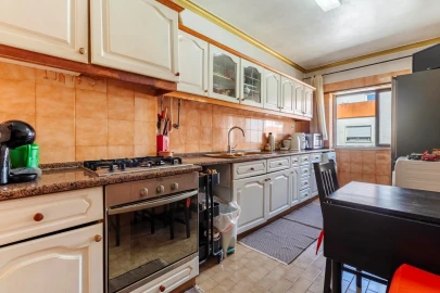Apartamento T3 para Venda em Agualva e Mira-Sintra