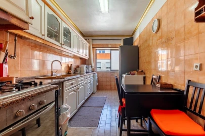 Apartamento T3 para Venda em Agualva e Mira-Sintra