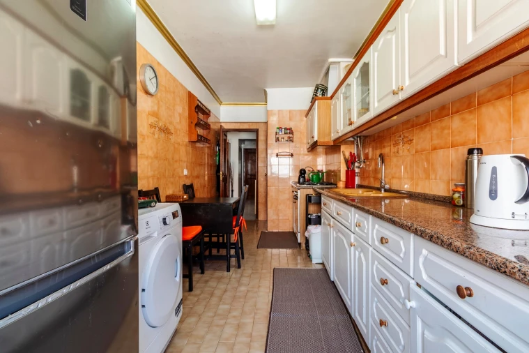 Apartamento T3 para Venda em Agualva e Mira-Sintra Foto 15