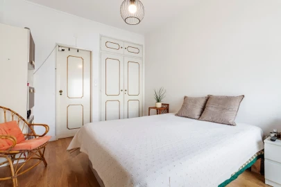 Apartamento T1 para Venda em Massamá e Monte Abraão