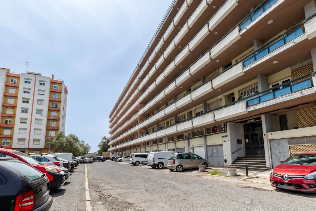 Apartamento T1 para Venda em Massamá e Monte Abraão Foto 24