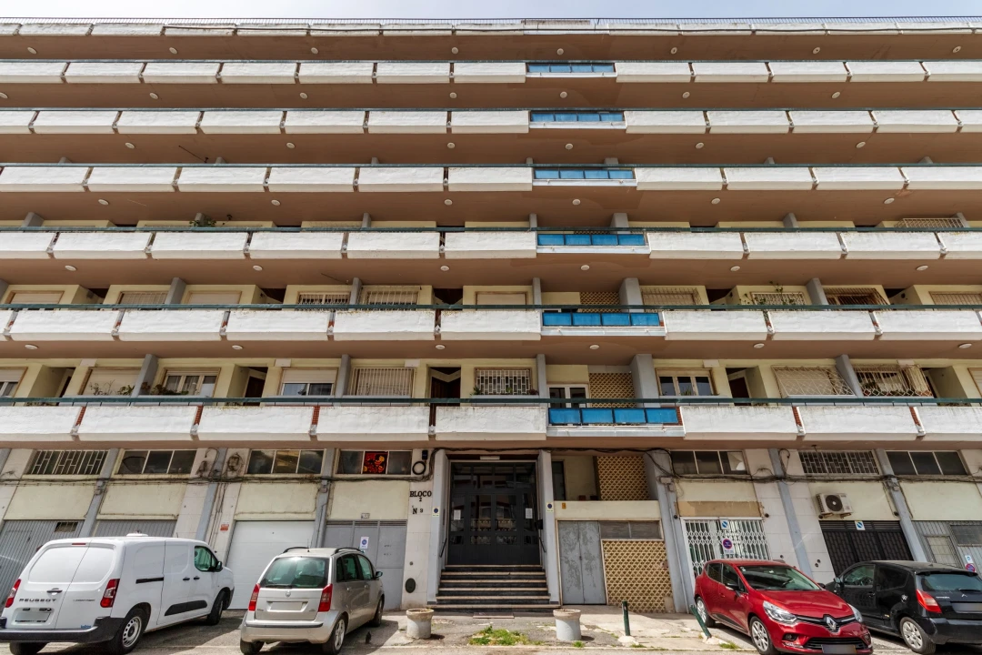 Apartamento T1 para Venda em Massamá e Monte Abraão Foto 23
