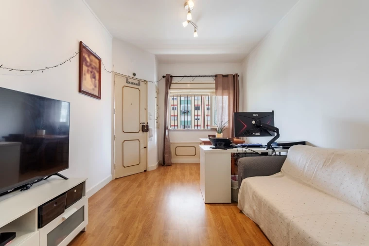 Apartamento T1 para Venda em Massamá e Monte Abraão Foto 14