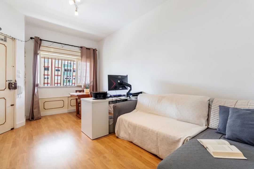 Apartamento T1 para Venda em Massamá e Monte Abraão Foto 13