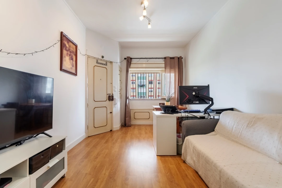 Apartamento T1 para Venda em Massamá e Monte Abraão Foto 14