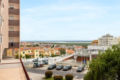 Apartamento T3 para Venda em Póvoa de Santa Iria e Forte da Casa