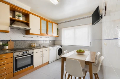 Apartamento T3 para Venda em Póvoa de Santa Iria e Forte da Casa