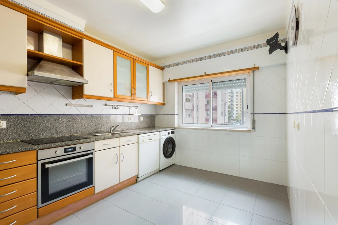 Apartamento T3 para Venda em Póvoa de Santa Iria e Forte da Casa Foto 23