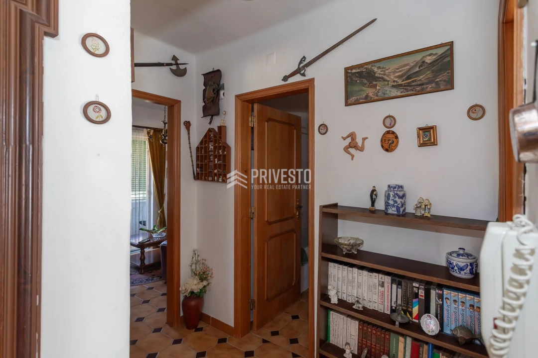 Moradia T4 para Venda em Alcabideche Foto 17