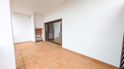 Apartamento T3 para Venda em Albufeira e Olhos de Água